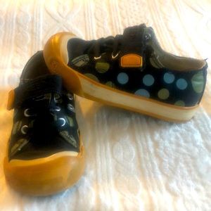 Keen Coronado black w dots- unisex toddler US 9